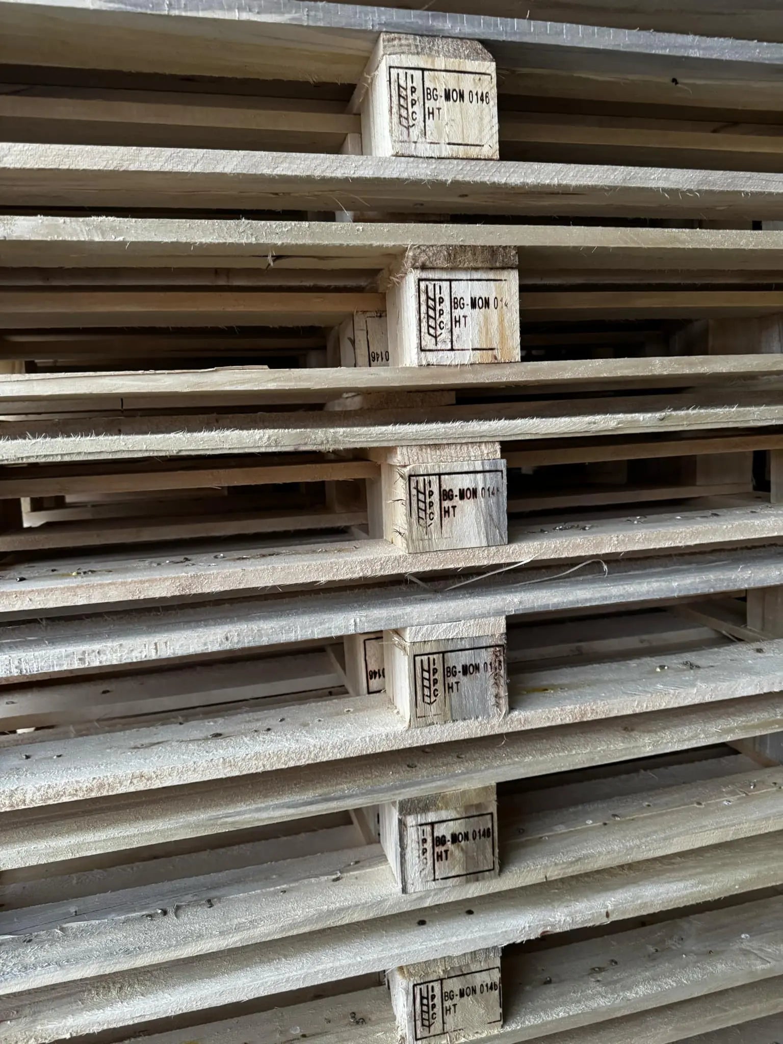 Euro Pallets - New / Neue J&M Cheap Store