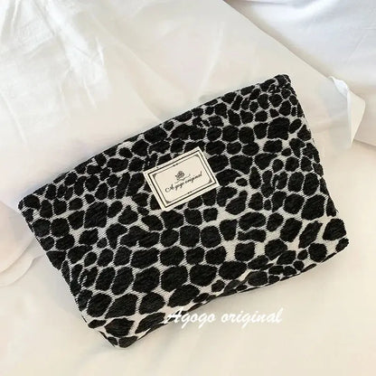 Leopard Printed Makeup Bag Thickened Travel Toiletries Cosmetic Bags Cases Pouch Handbag Makeup Bags Make Up Organizer Bag J&M Cheap Store