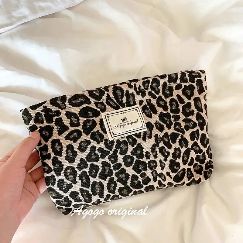 Leopard Printed Makeup Bag Thickened Travel Toiletries Cosmetic Bags Cases Pouch Handbag Makeup Bags Make Up Organizer Bag J&M Cheap Store