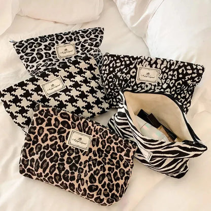 Leopard Printed Makeup Bag Thickened Travel Toiletries Cosmetic Bags Cases Pouch Handbag Makeup Bags Make Up Organizer Bag J&M Cheap Store