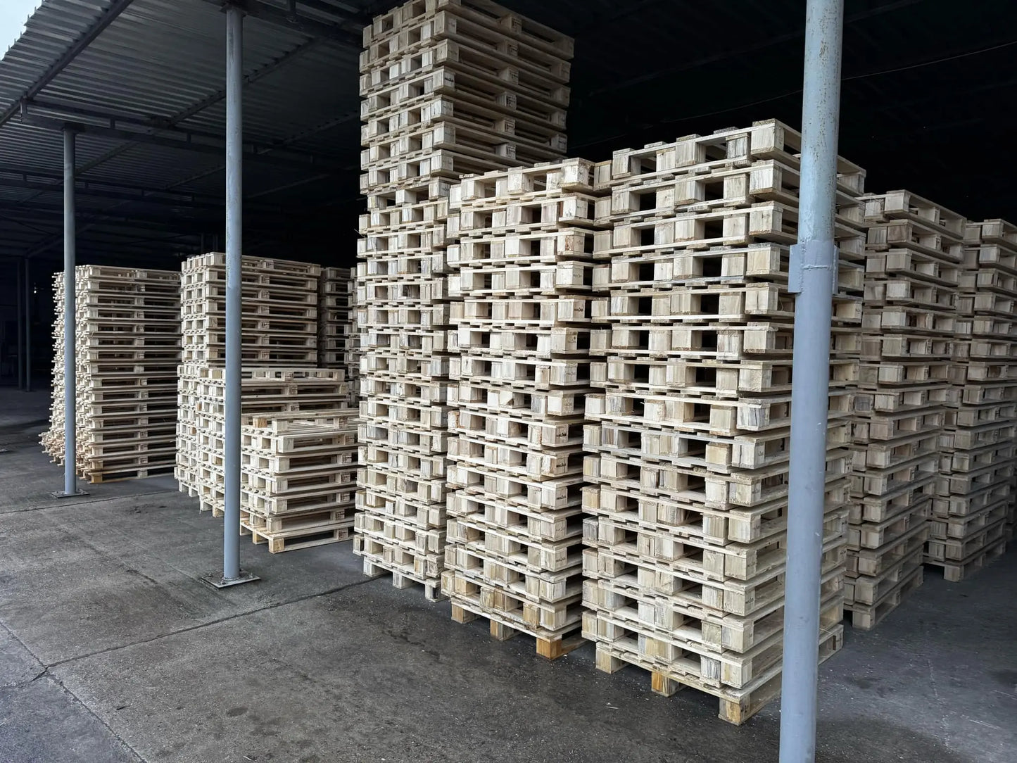 Euro Pallets - New / Neue J&M Cheap Store